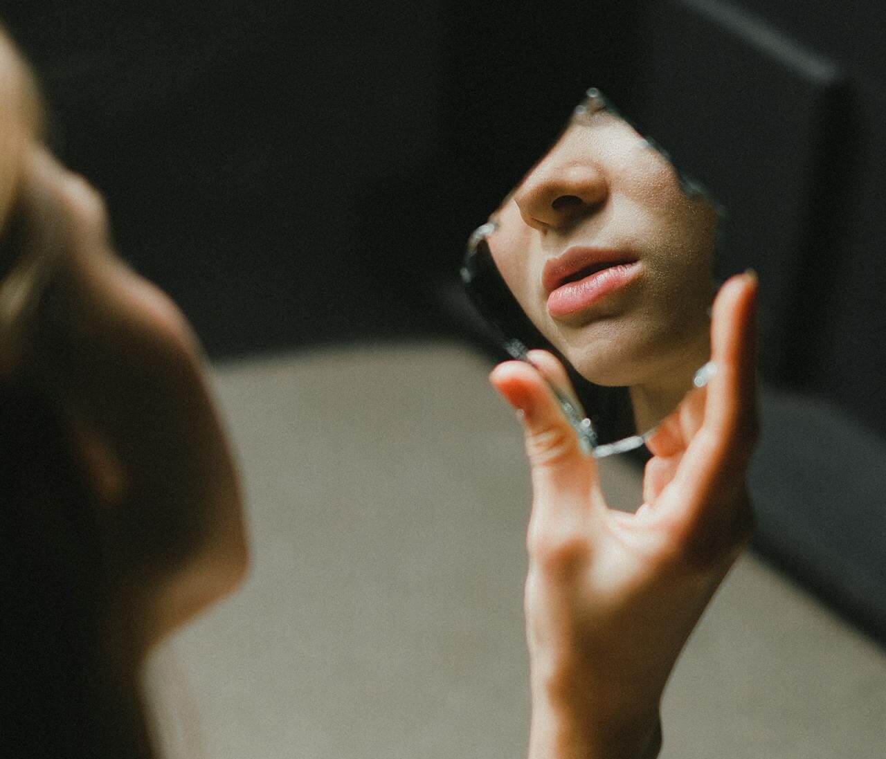 The Ascendant in Astrology: The Rising Sign, Chart Ruler and the Point of Incarnation